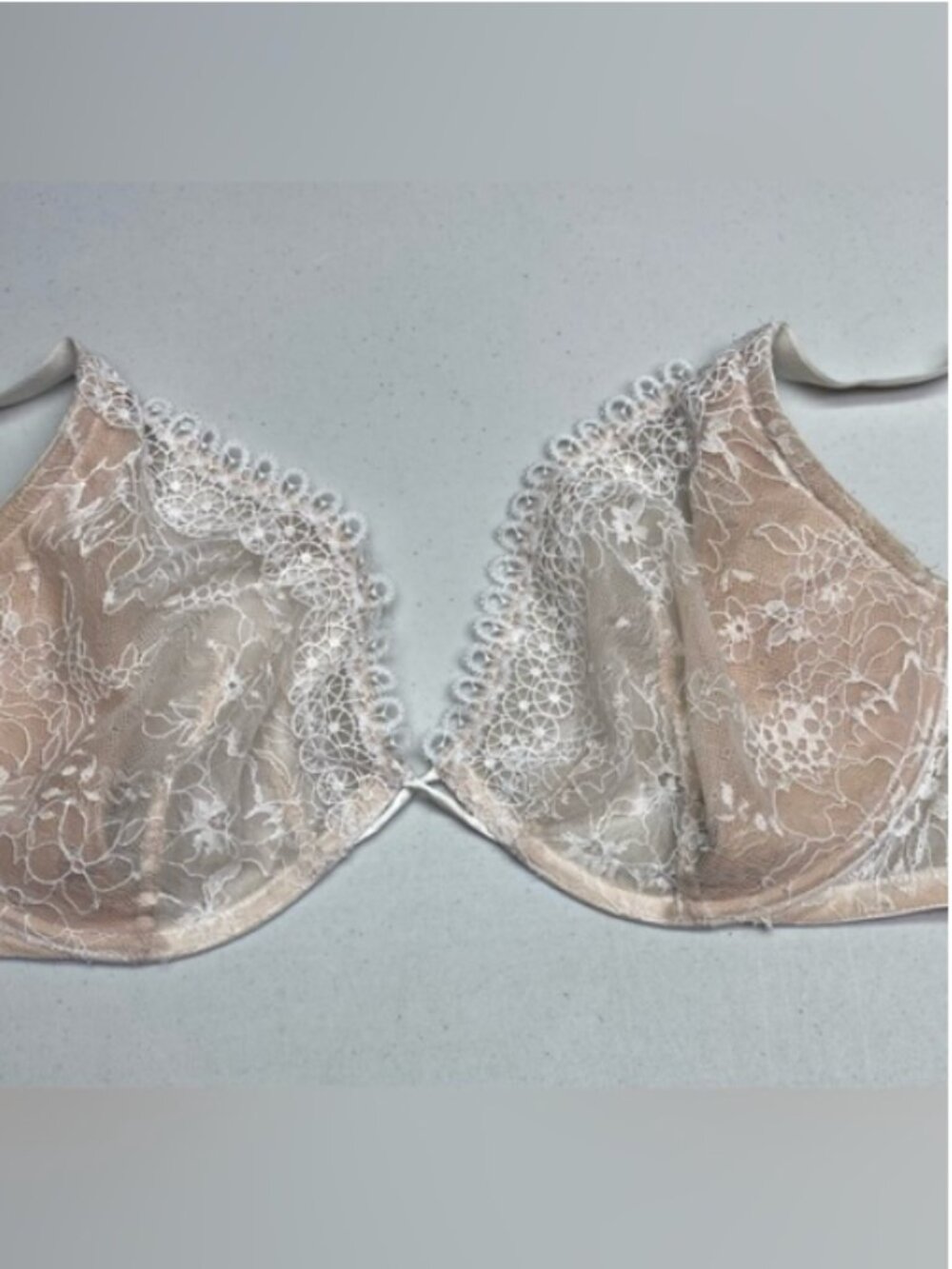VS WHT/TAN Very Sexy Unlined Plunge, 34DDD *P1041